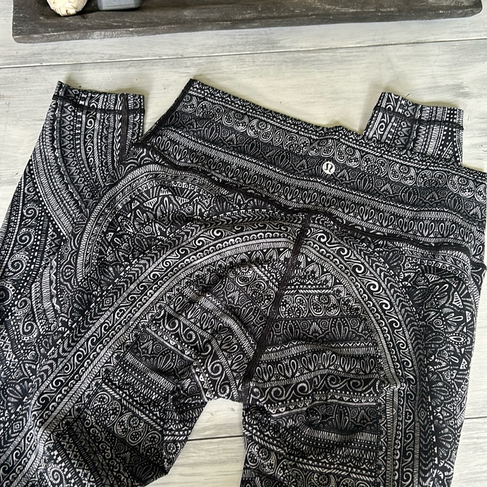 Cropped lululemon leggings